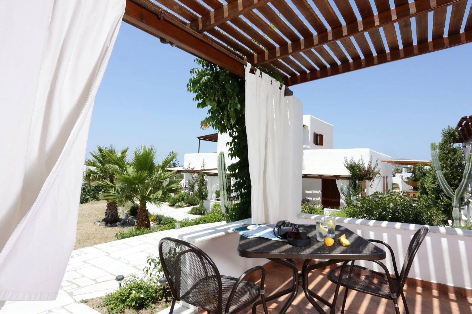 9 Muses - Paros Aparthotel Bagian luar foto